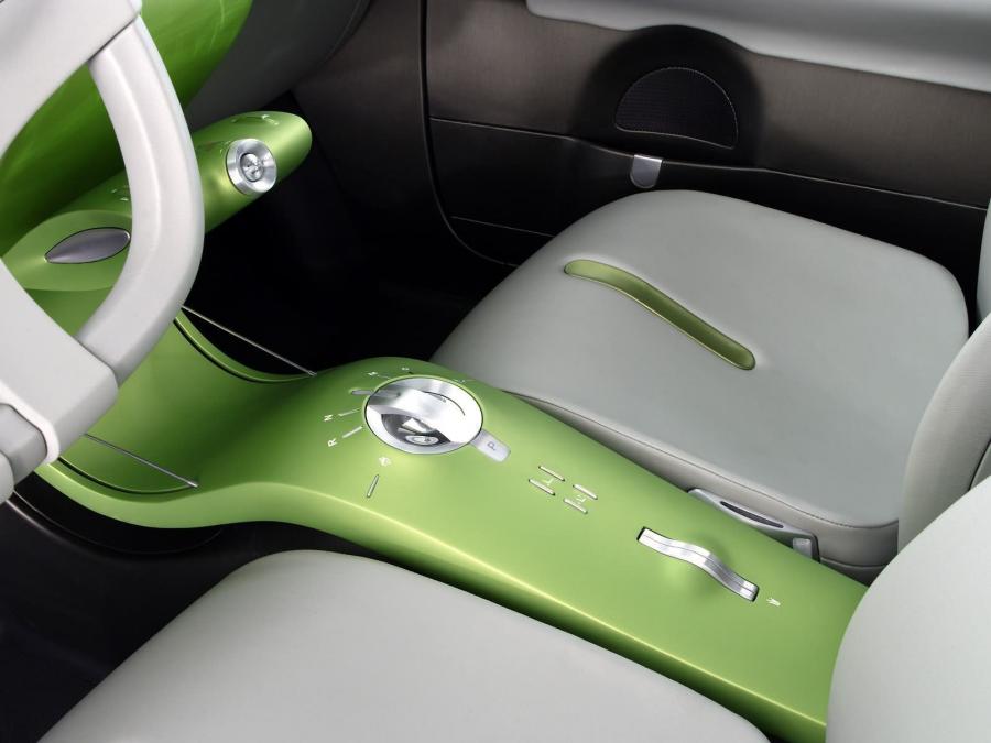  Toyota Urban Cruiser Concept 2006 года  (фото 4 из 34)